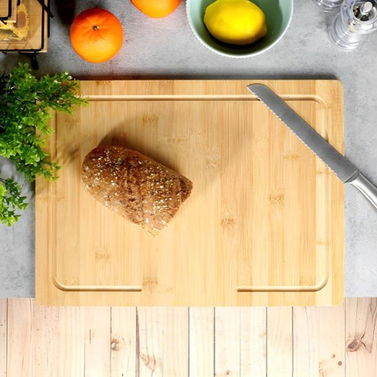 planche-a-decouper-bois-robuste