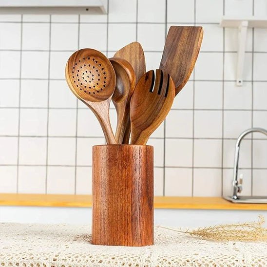 pot-ustensiles-cuisine-elegant